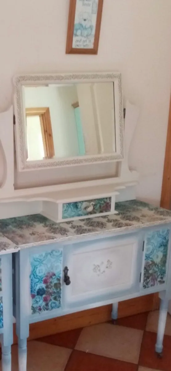 Antique furniture - Image 2