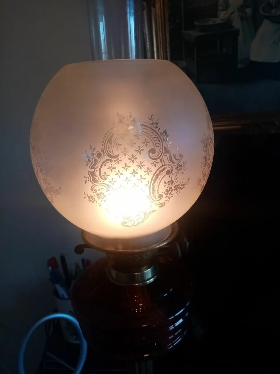 Victorian Oil Lamp - Image 4