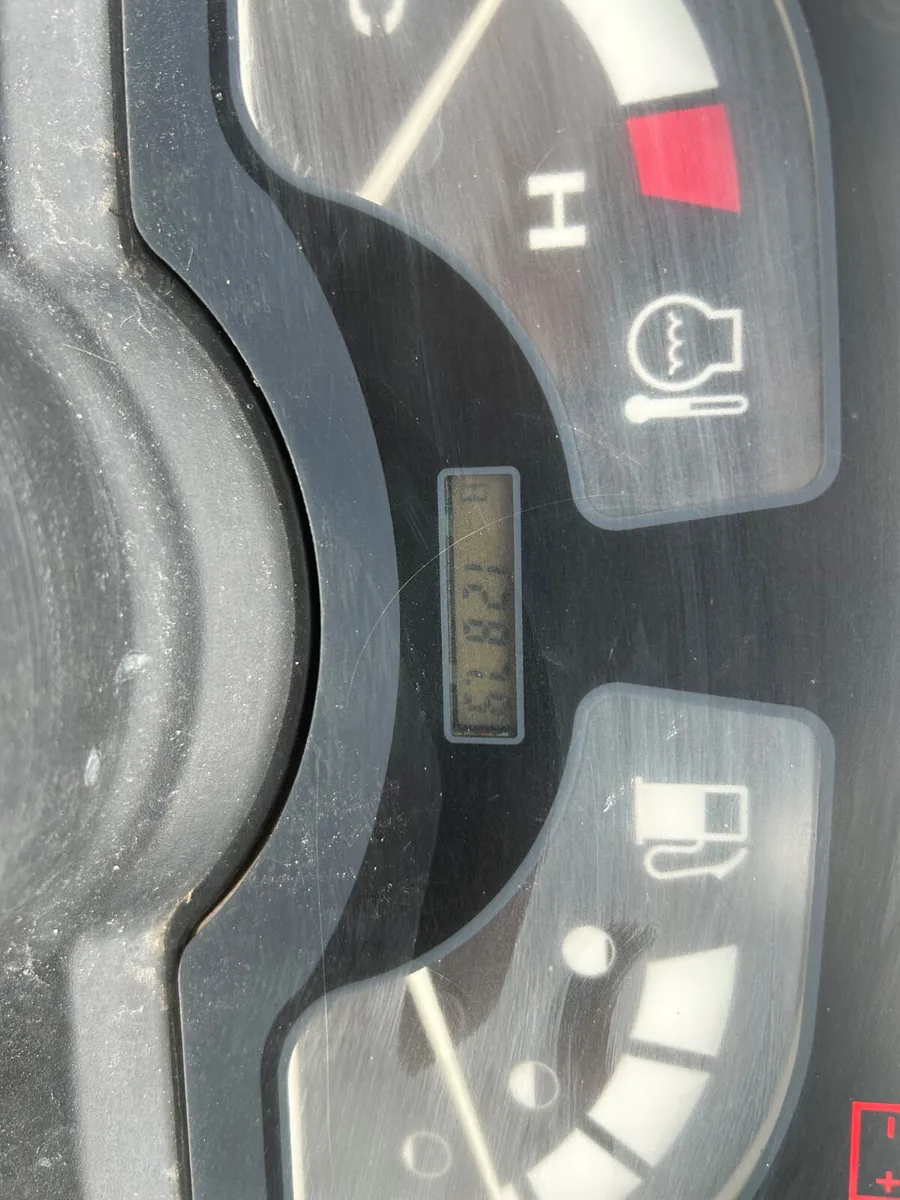 2011 Kubota BX2350 Compact Tractor - Image 3