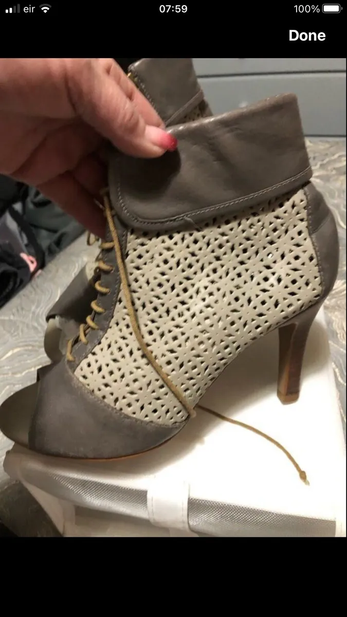 Ladies  new shoes size 5 €5 - Image 2