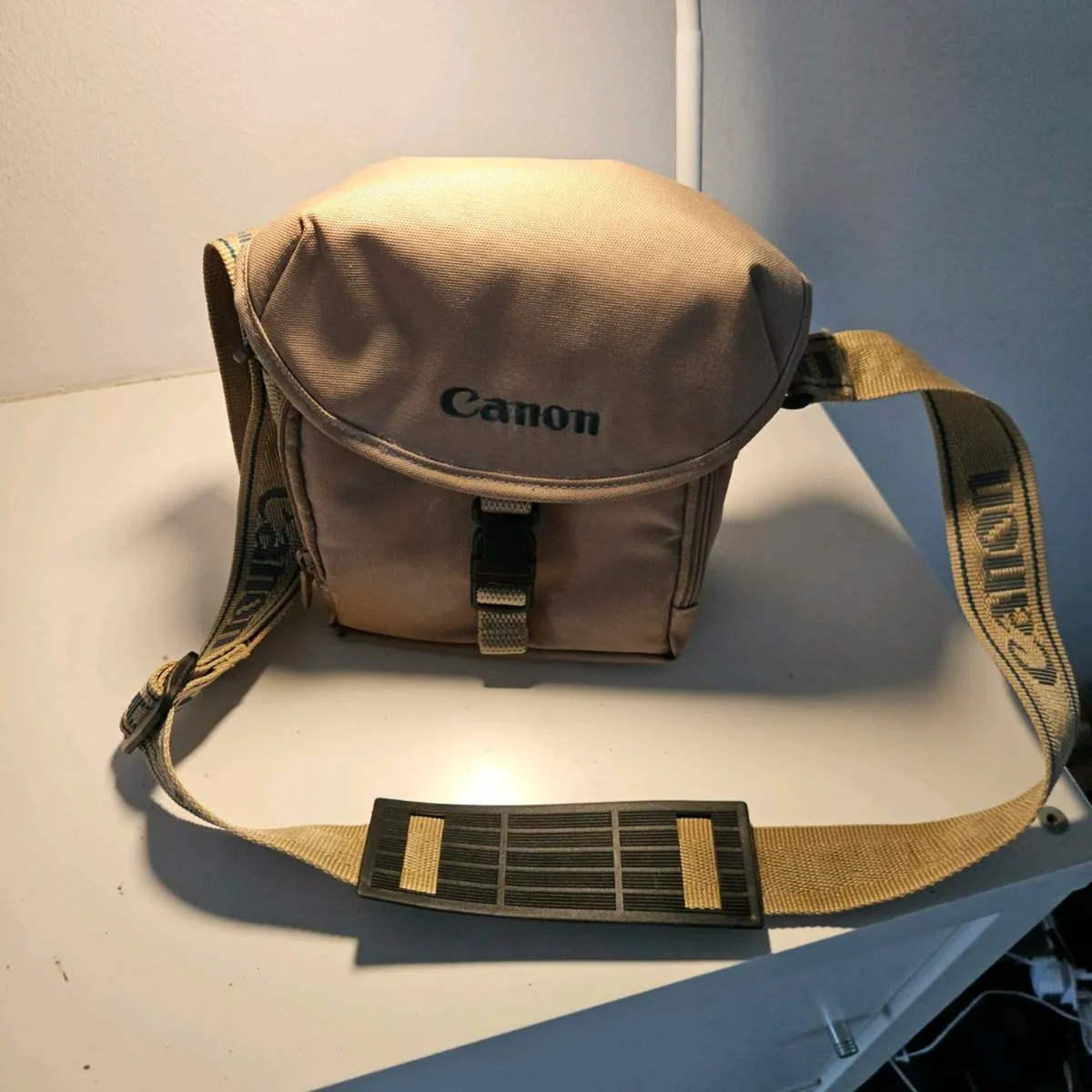 Canon camera bag - Image 1