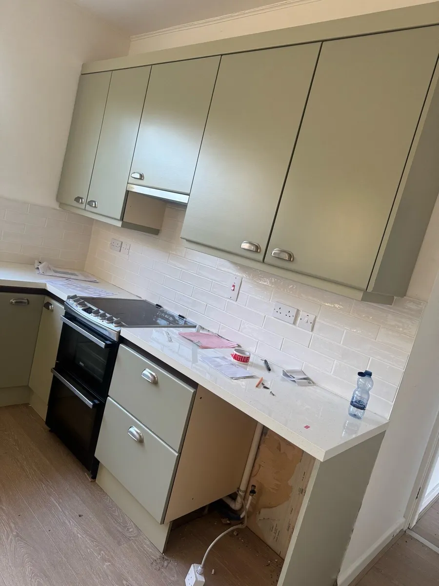 Solid kitchen - Image 3