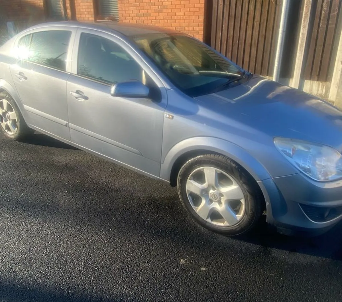 2011 Opel Astra - Image 2