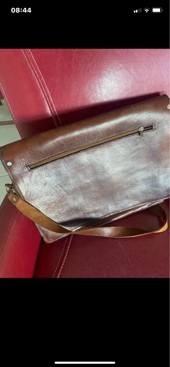 Quality Leather Satchel/ Briefcase - Image 2