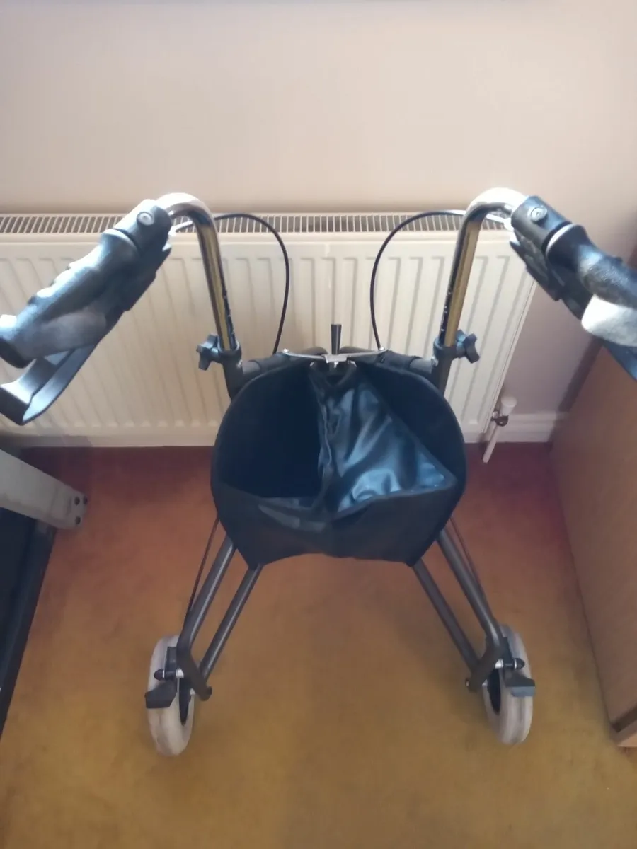 FREE Lightweight Folding Aluminium Walkers - Image 3