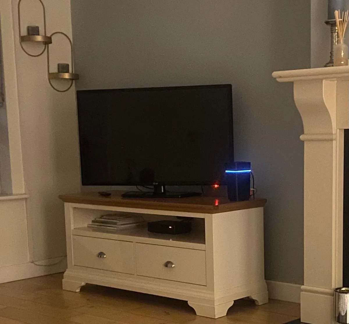 Oak Tv unit - Image 1