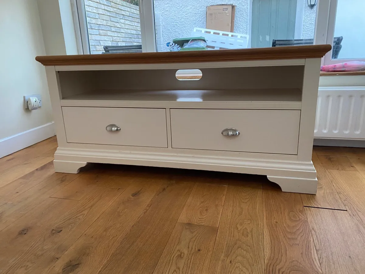 Oak Tv unit - Image 2