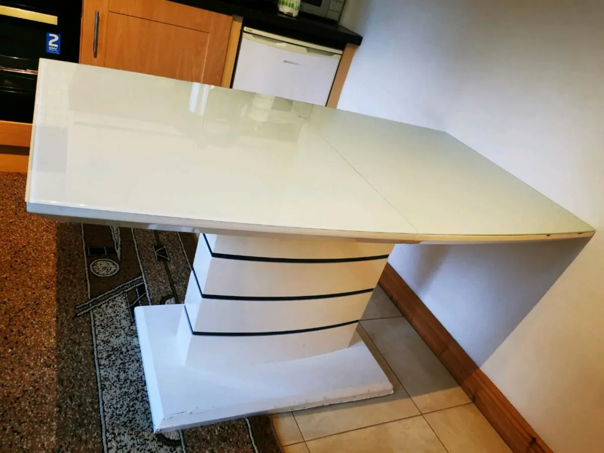 Dining extendable table - Image 1