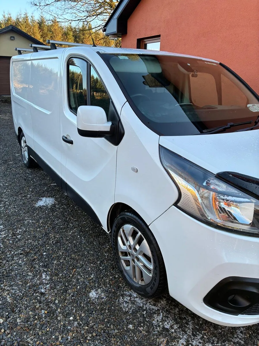 Renault Traffic Sport 2017 - Image 1