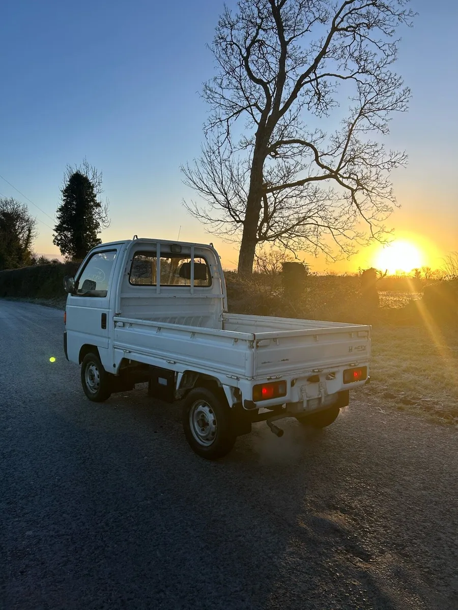 4 wheel drive Honda Acty mini truck - Image 4