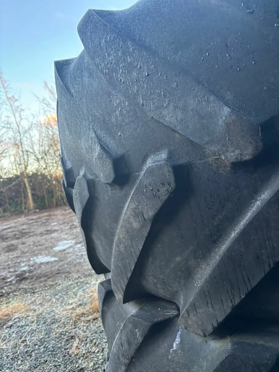 Michelin 600/65 R 28 tyres - Image 2