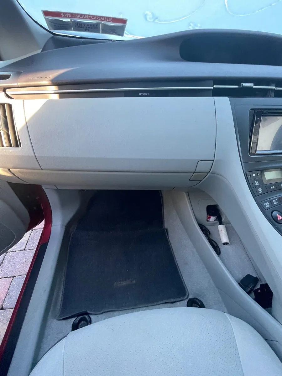 Toyota Prius 2011 - Image 3