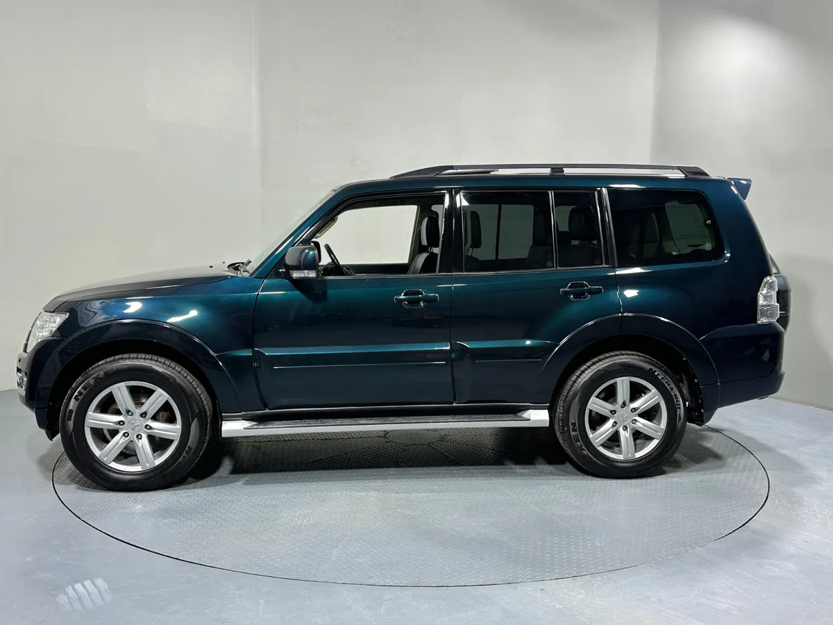 Mitsubishi Pajero 3.2 DiD LWB 2 Seater N1 Comm 172 - Image 4