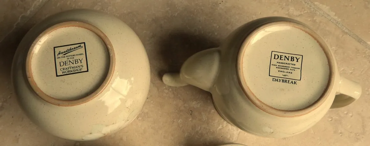 Denby Daybreak Design Teapot & Biscuit Barrel - Image 3