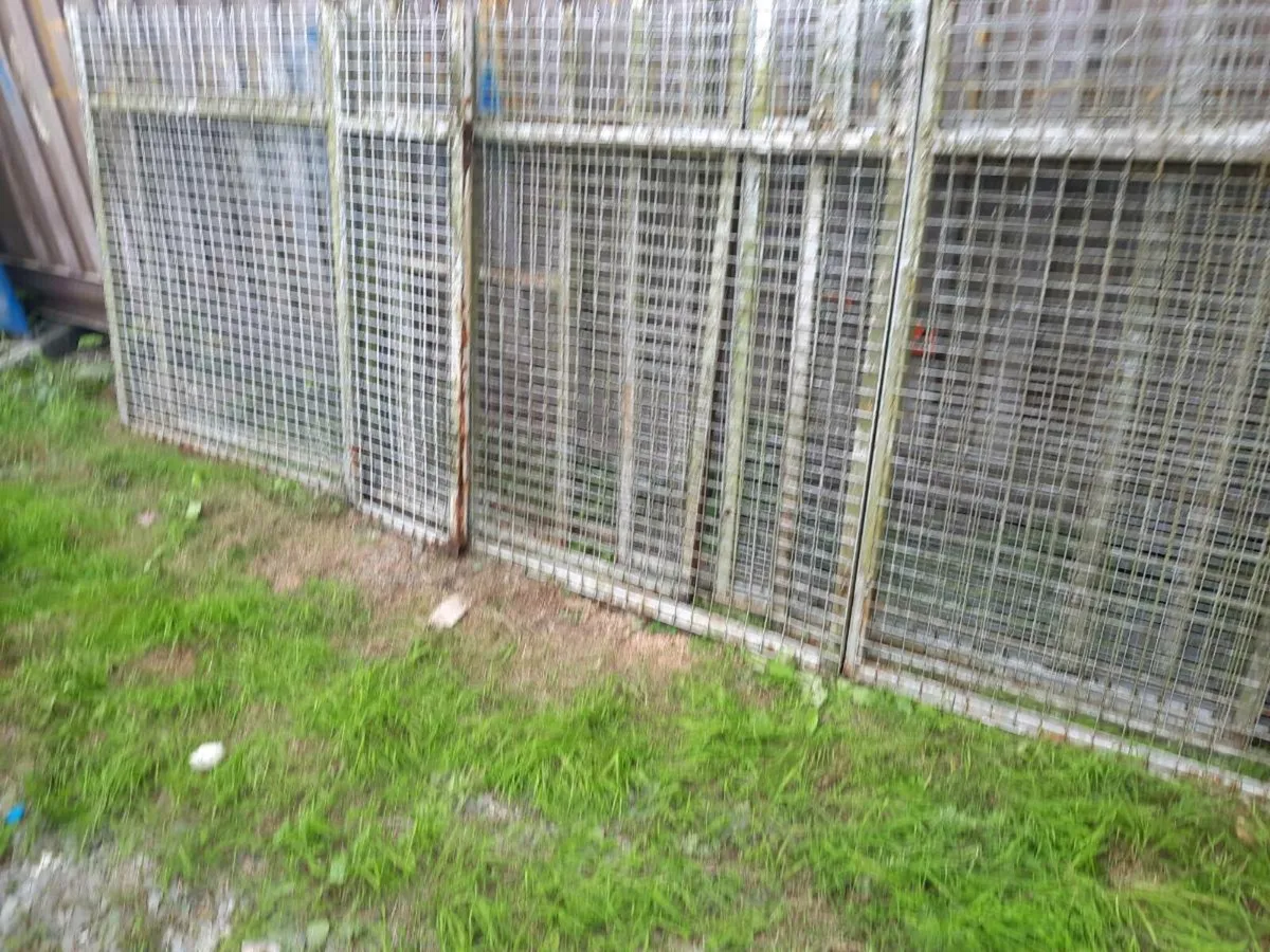 Dog run  15 by 11 - Image 2