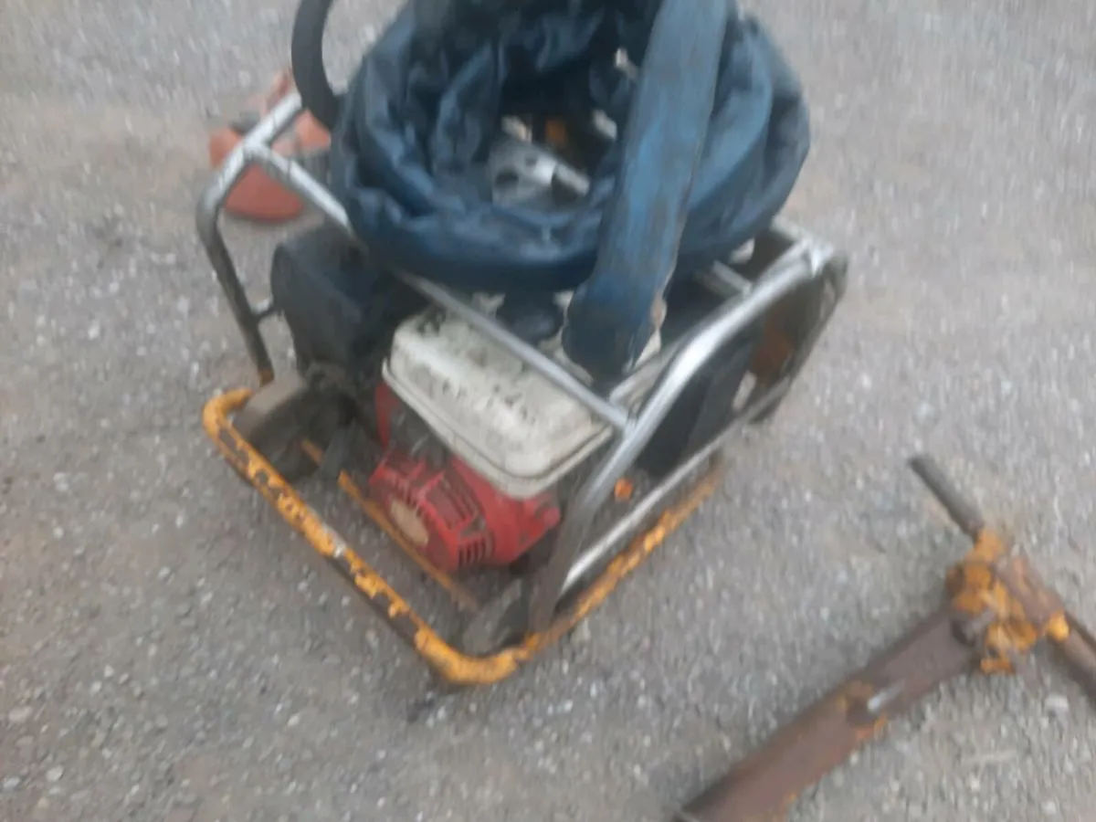 Hydraulic  braker - Image 2