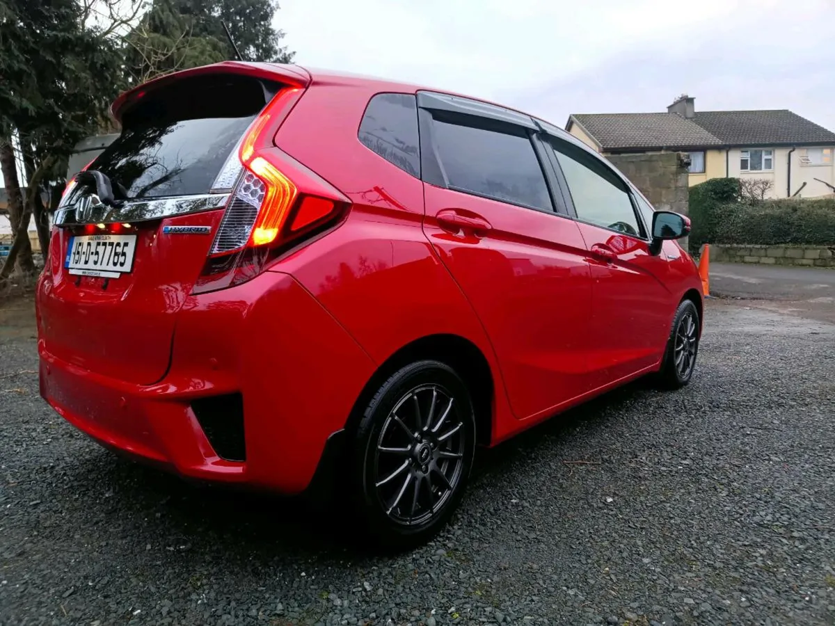 Honda fit hybrid Automatic - Image 3