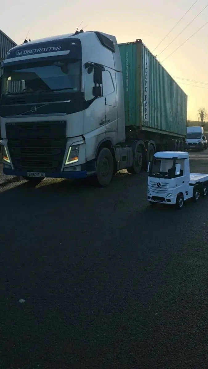 Kids Electric Lorry brand new - Image 2