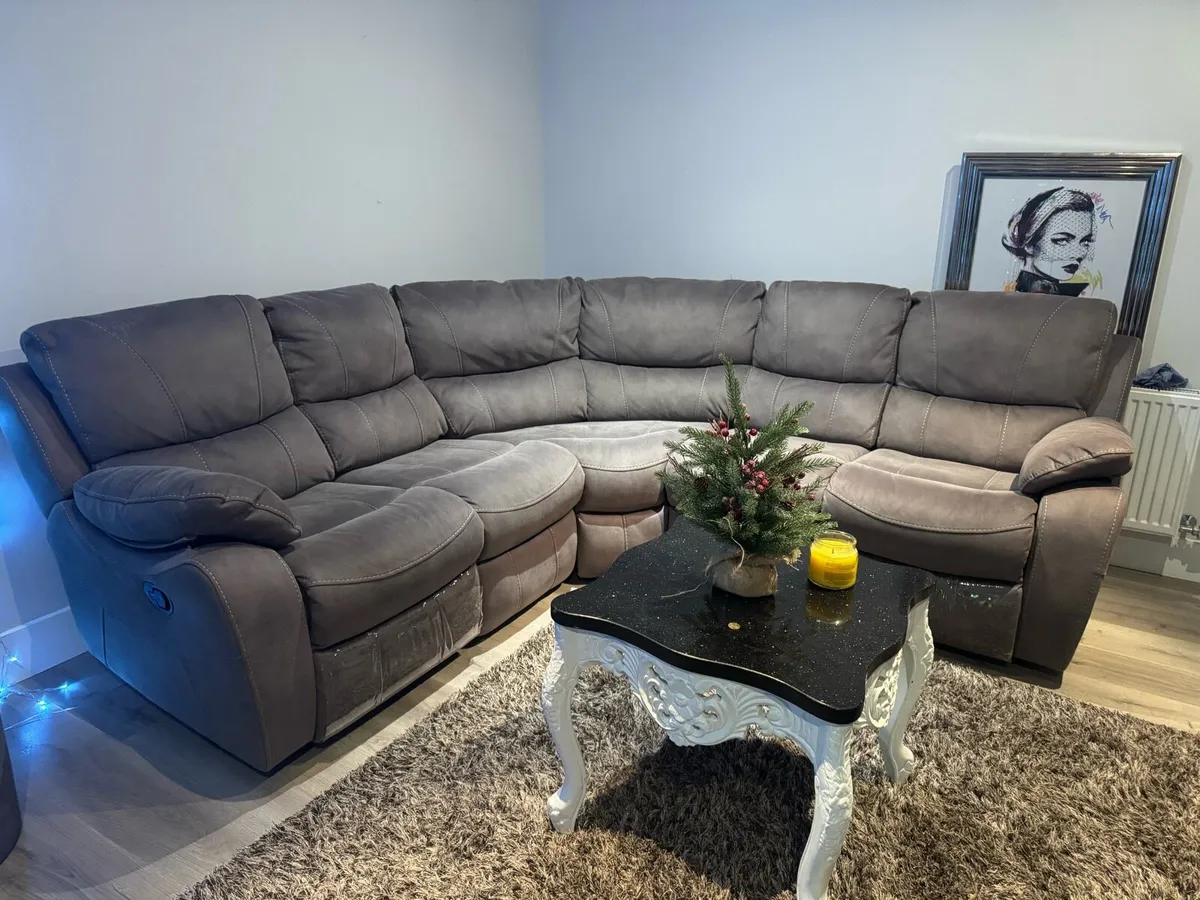 Ez Living recliner corner sofa - Image 2