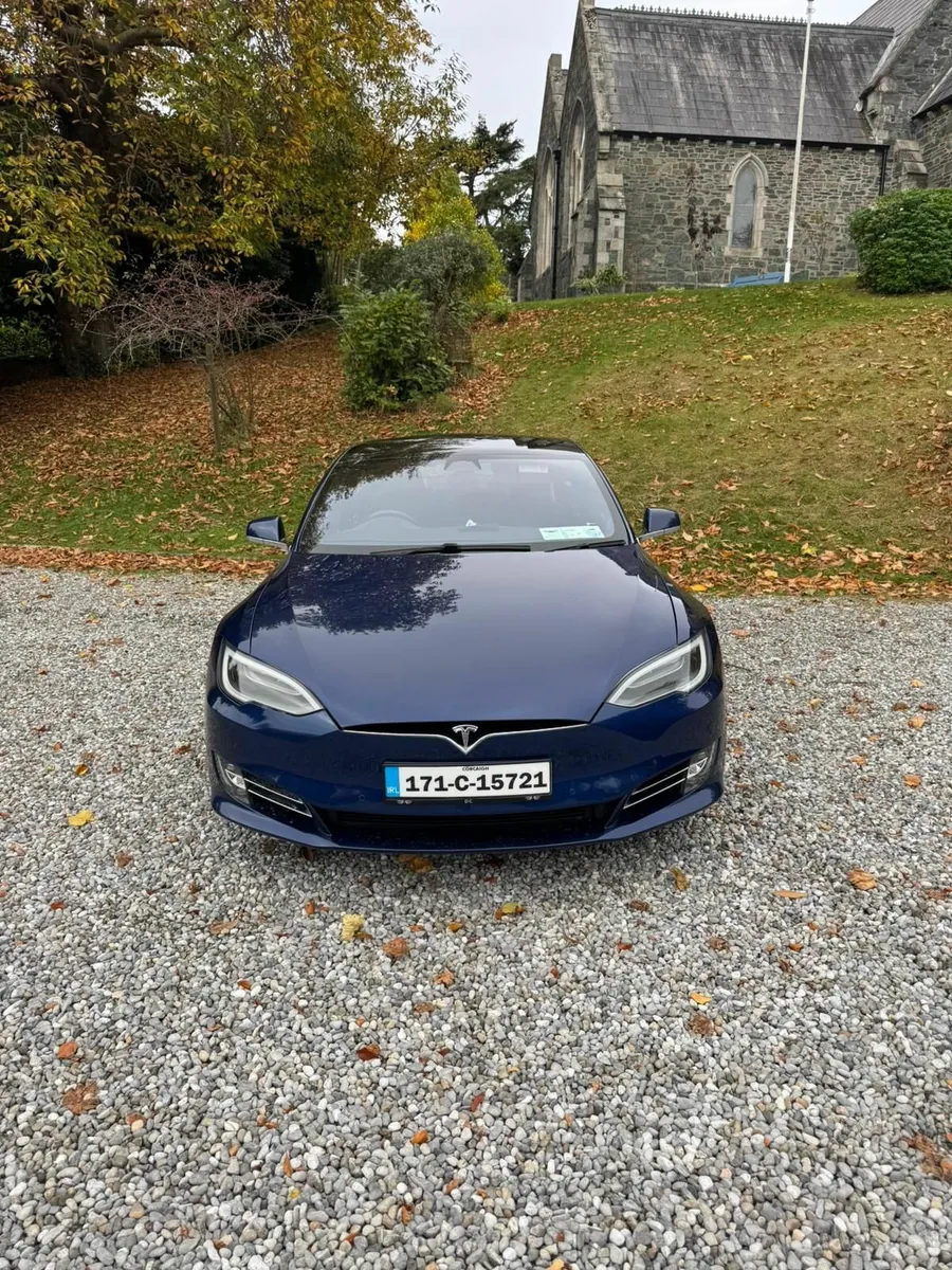 Tesla Model S 2017 - Image 1