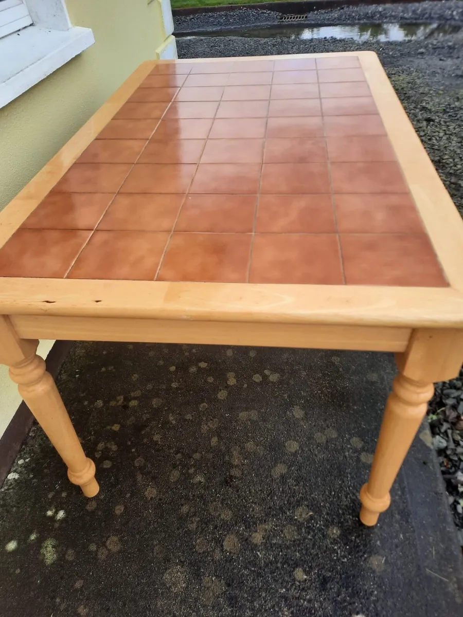 Kitchen table - Image 3