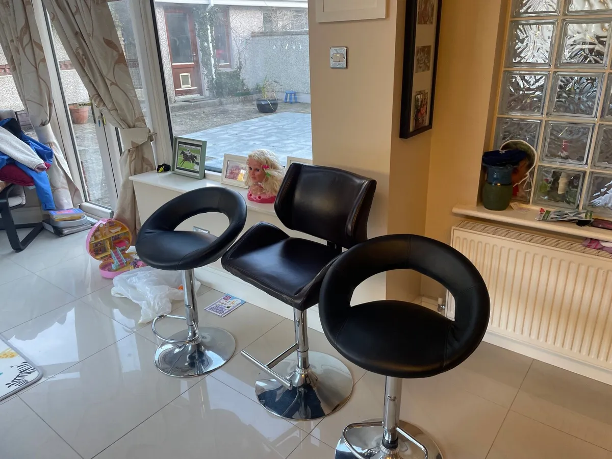 Furniture /couches /kitchen table/chairs - Image 2