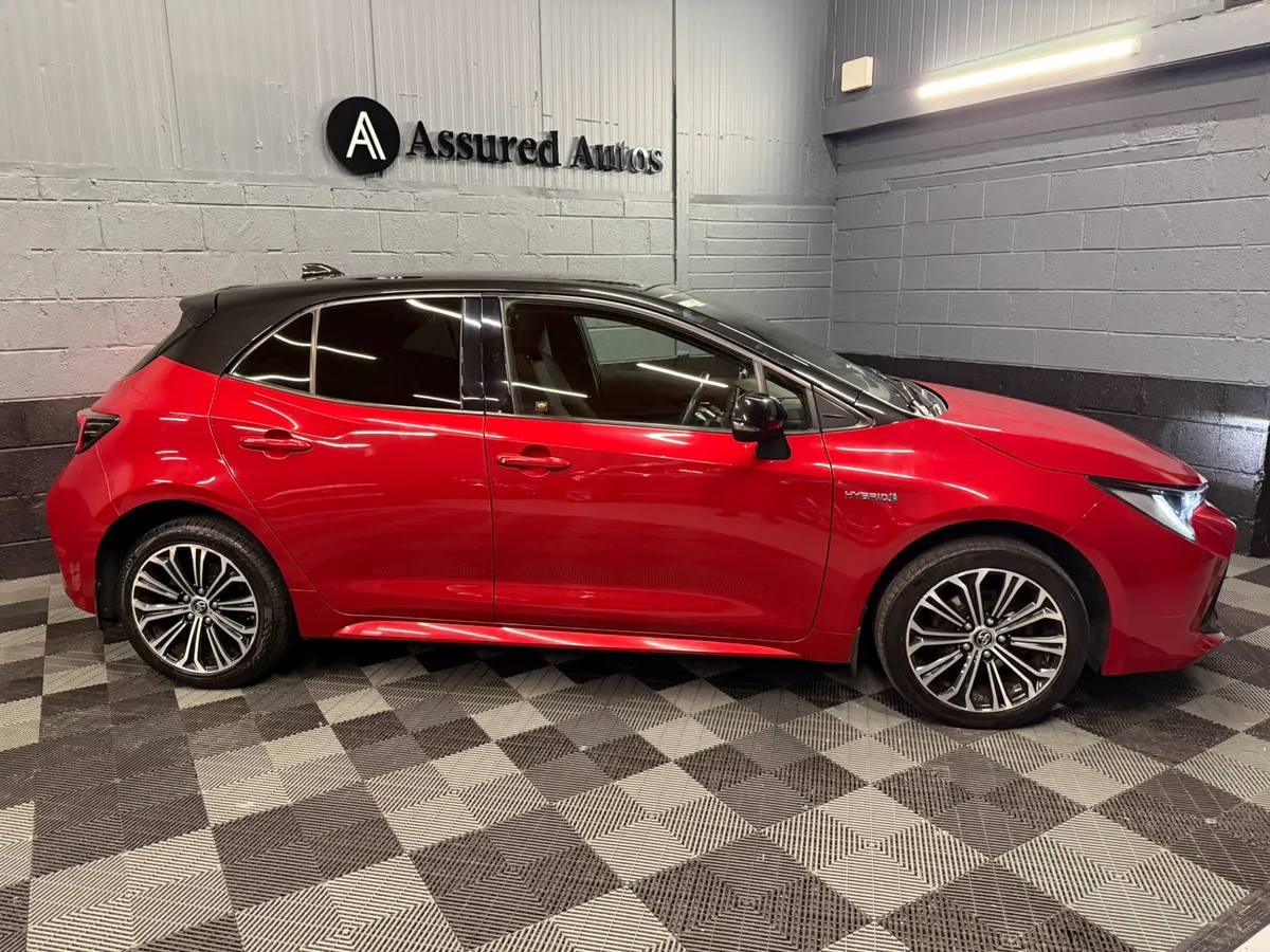 191 Toyota Corolla Luna Sport H/B 1.8 Hybrid - Image 2