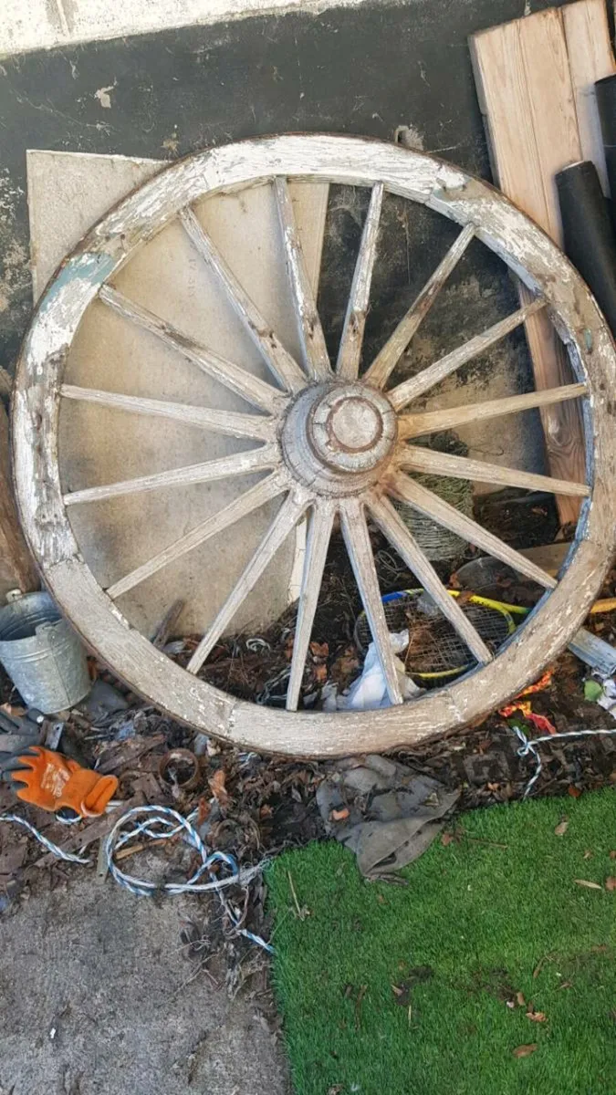 Wagon wheel - Image 1