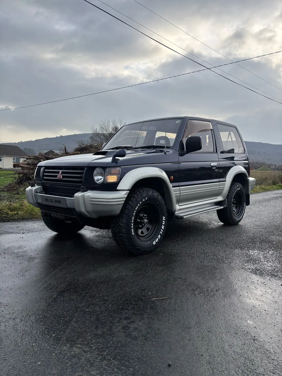 Mitsubishi Pajero 2.8TD manual only 130km - Image 1