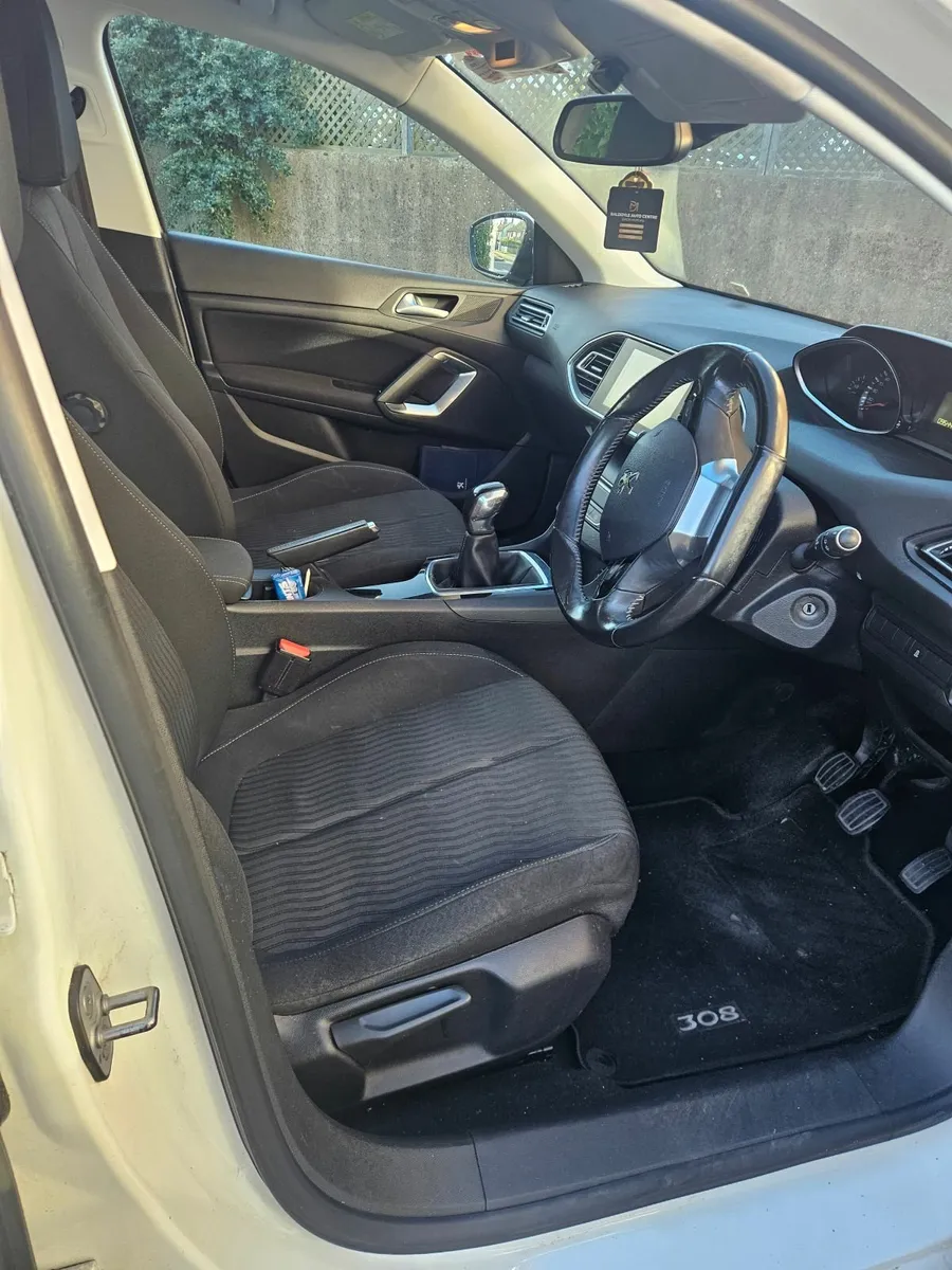 Peugeot 308 2014 - Image 4