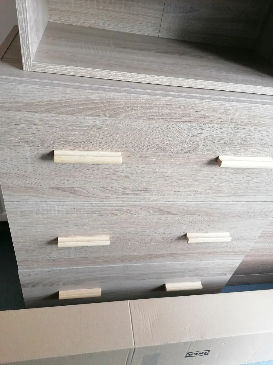 Chest of drawers - Image 1