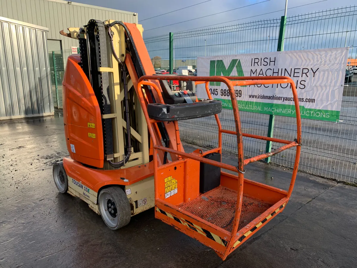 2 x 2014 JLG TOUCAN 10E ELECTRIC MAST LIFTS - Image 2