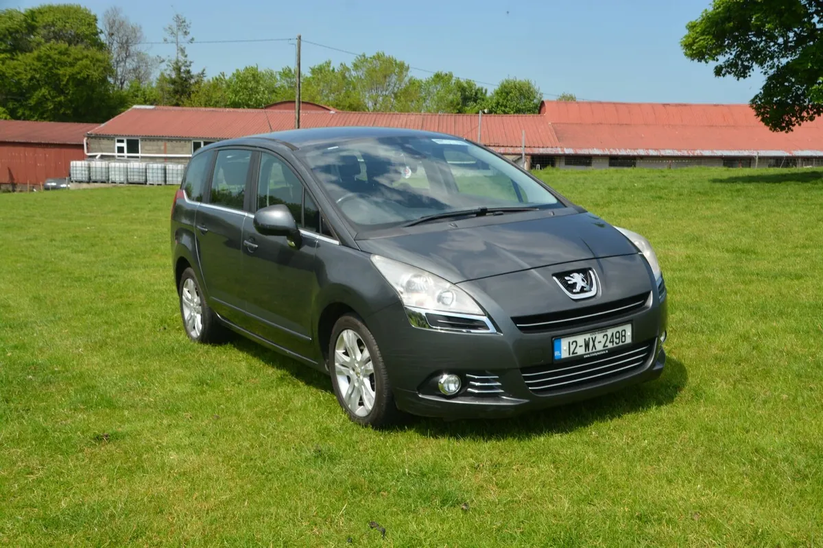 Peugeot 5008 2012 - Image 2