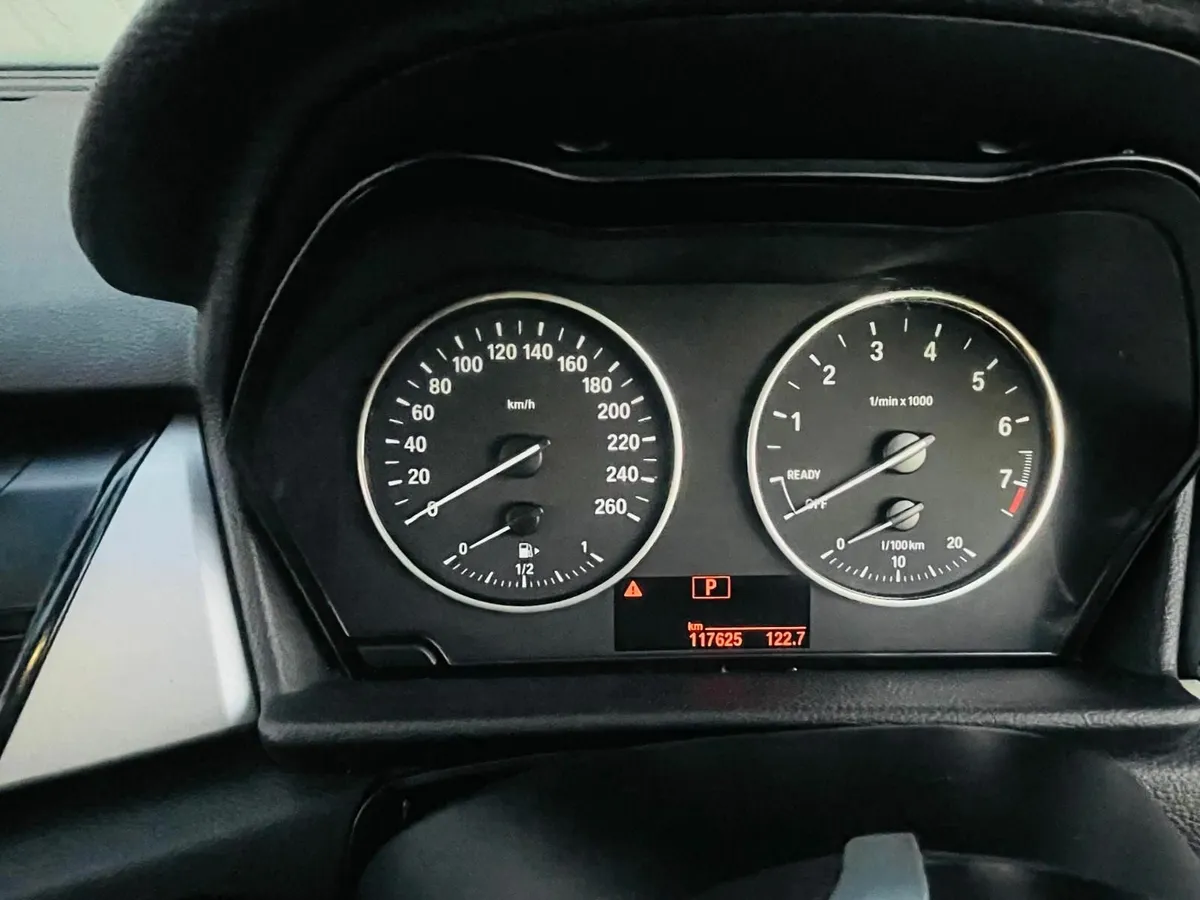 BMW 2-Series 2016- 7‑seater - Image 2