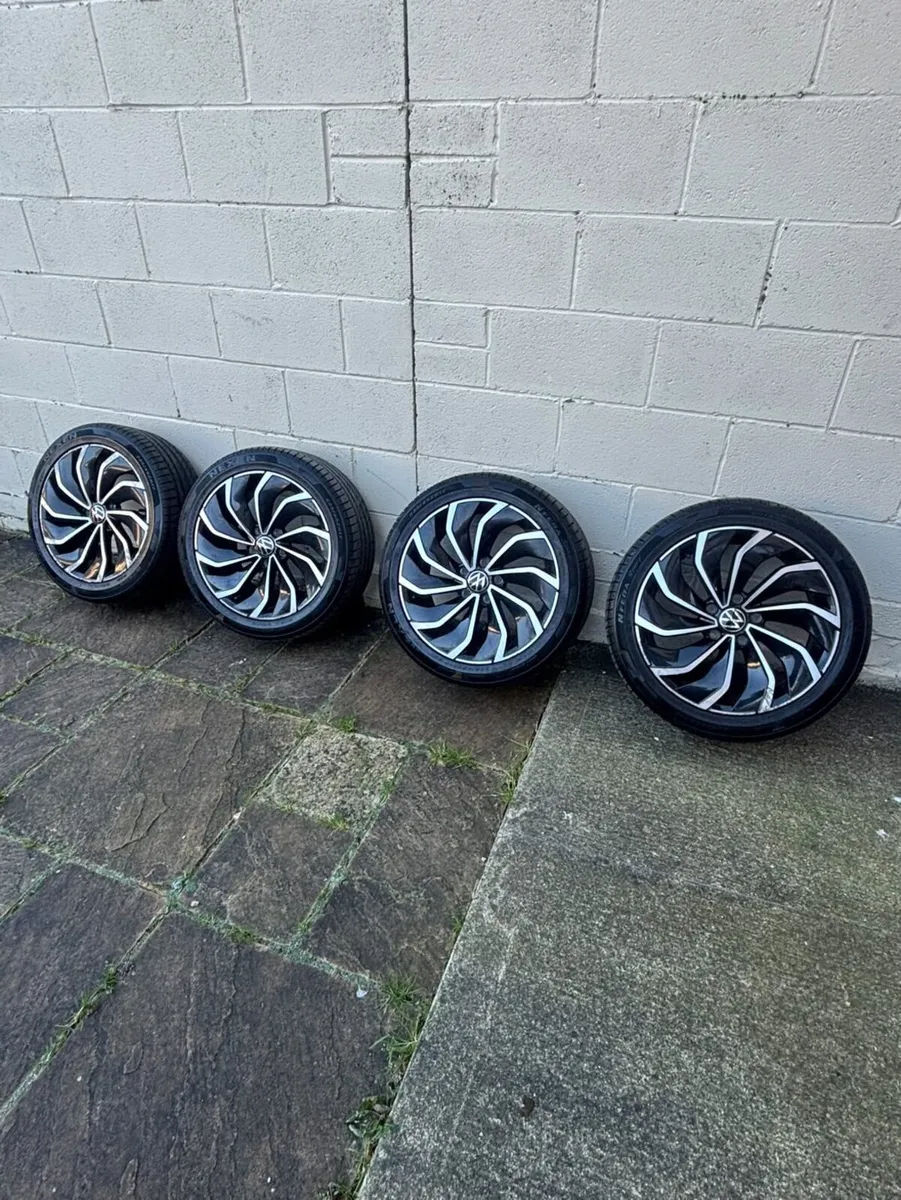 Volkswagen Golf Mrk 8 Alloys - Image 1