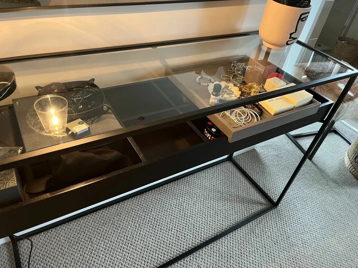 Console Table - Image 4