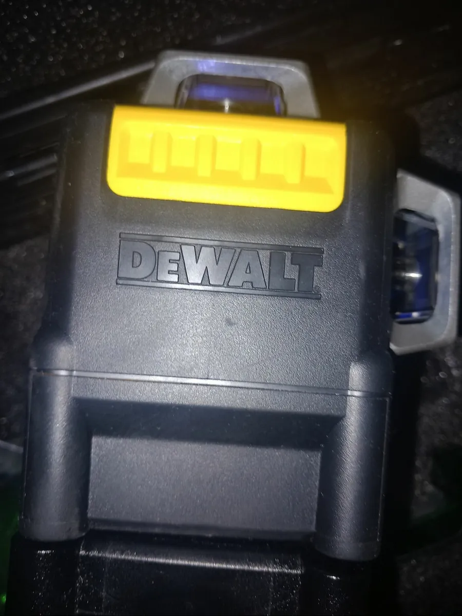 Dewalt 12V battery green laser - Image 4
