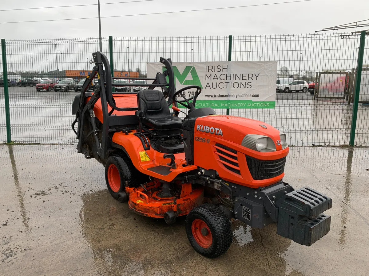 UNRESERVED 2018 KUBOTA G26 RIDE ON DIESEL MOWER - Image 4