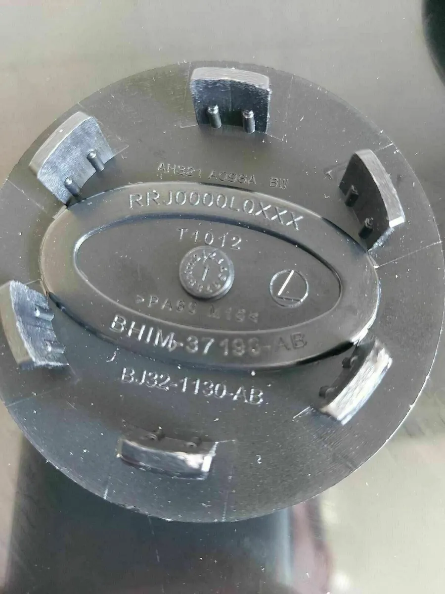 4 x Land Rover 63mm Centre Caps - FREE POST - Image 2