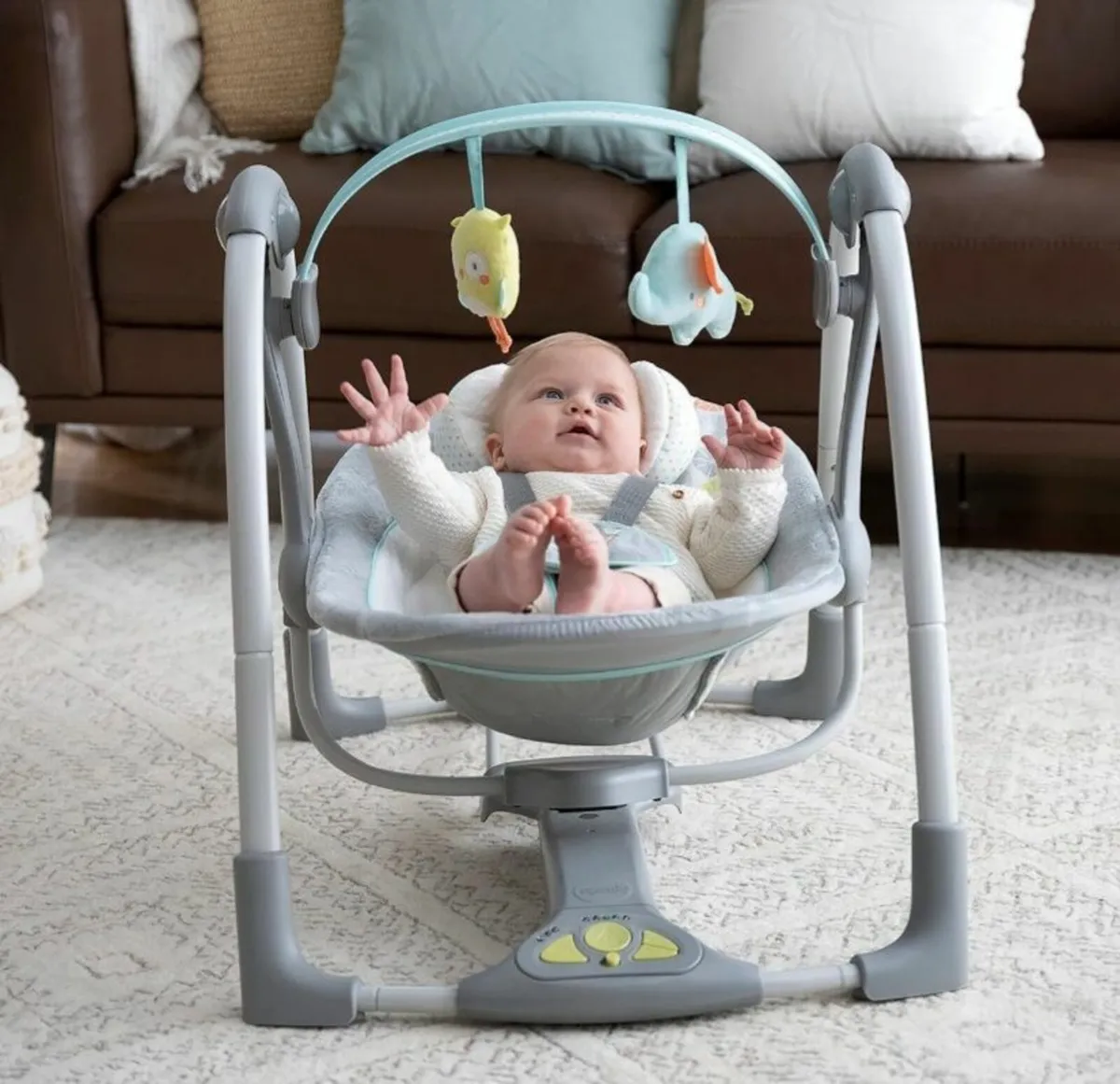 Baby swing chair - Image 1