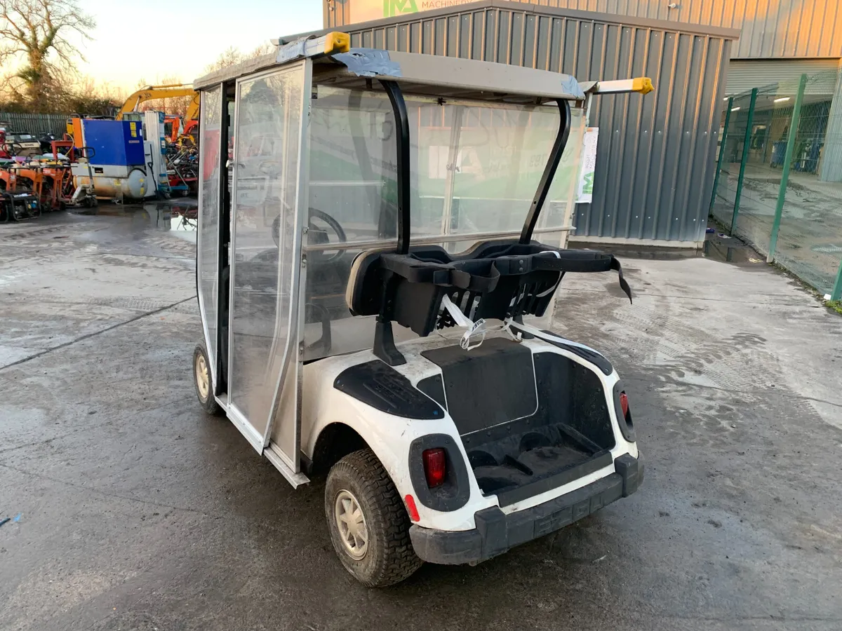 UNRESERVED EZGO ELECTRIC GOLF CART FOR AUCTION - Image 3