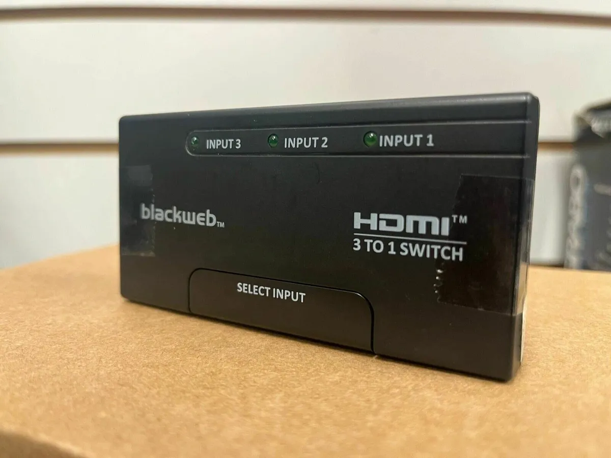 HDMI 3-way Switcher - Image 1