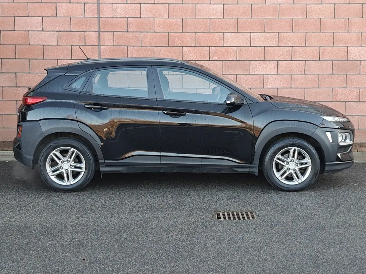 Hyundai KONA Comfort 1 litre turbo petrol 120 Bhp - Image 4