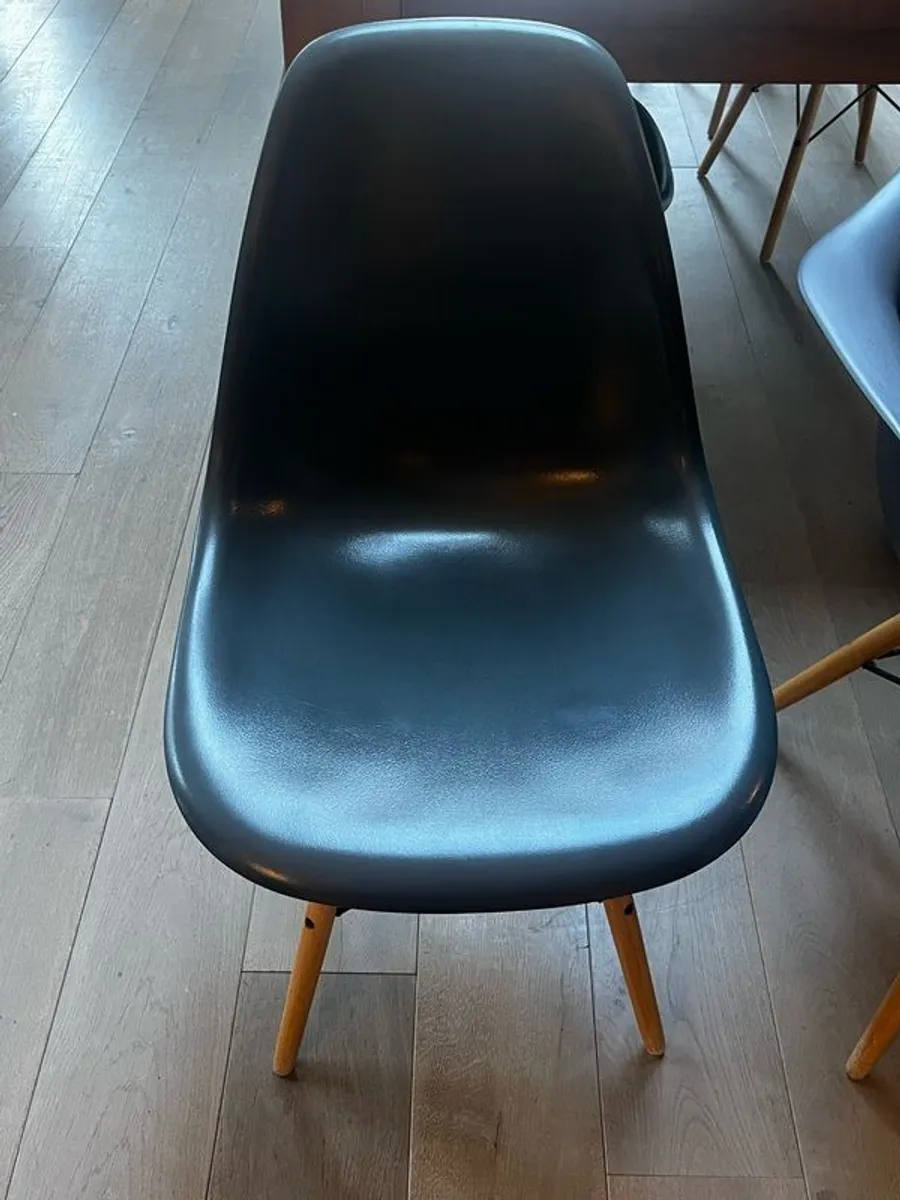 Eames style dining chairs x6 - Image 1