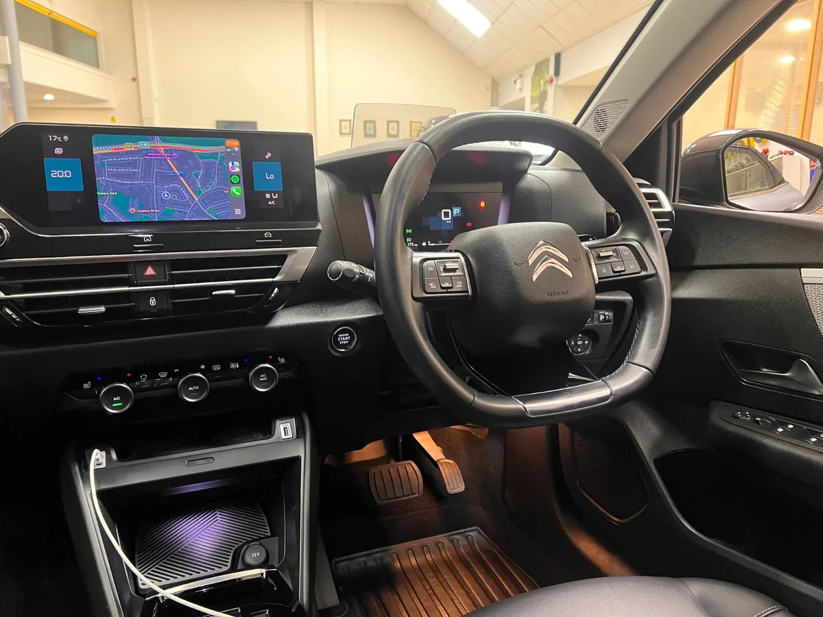 Only 27,000 Kms AUTOMATIC Top Spec Full Leather As - Image 3