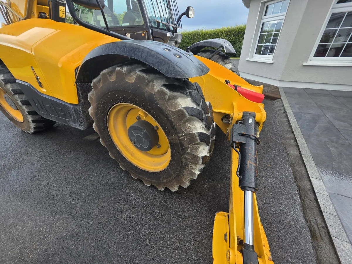 2020 JCB 540-140 Telehandler - Image 4