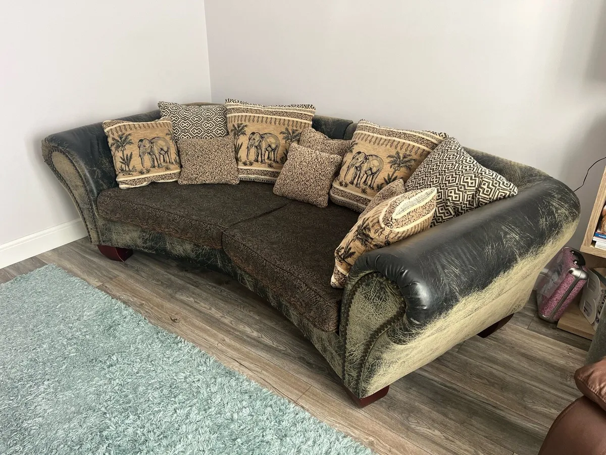 Tree seater sofa - Image 4