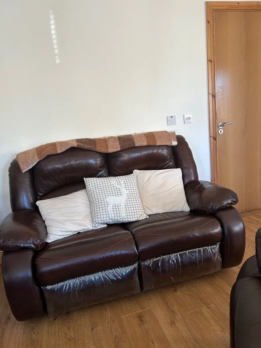 Leather suite - Image 3