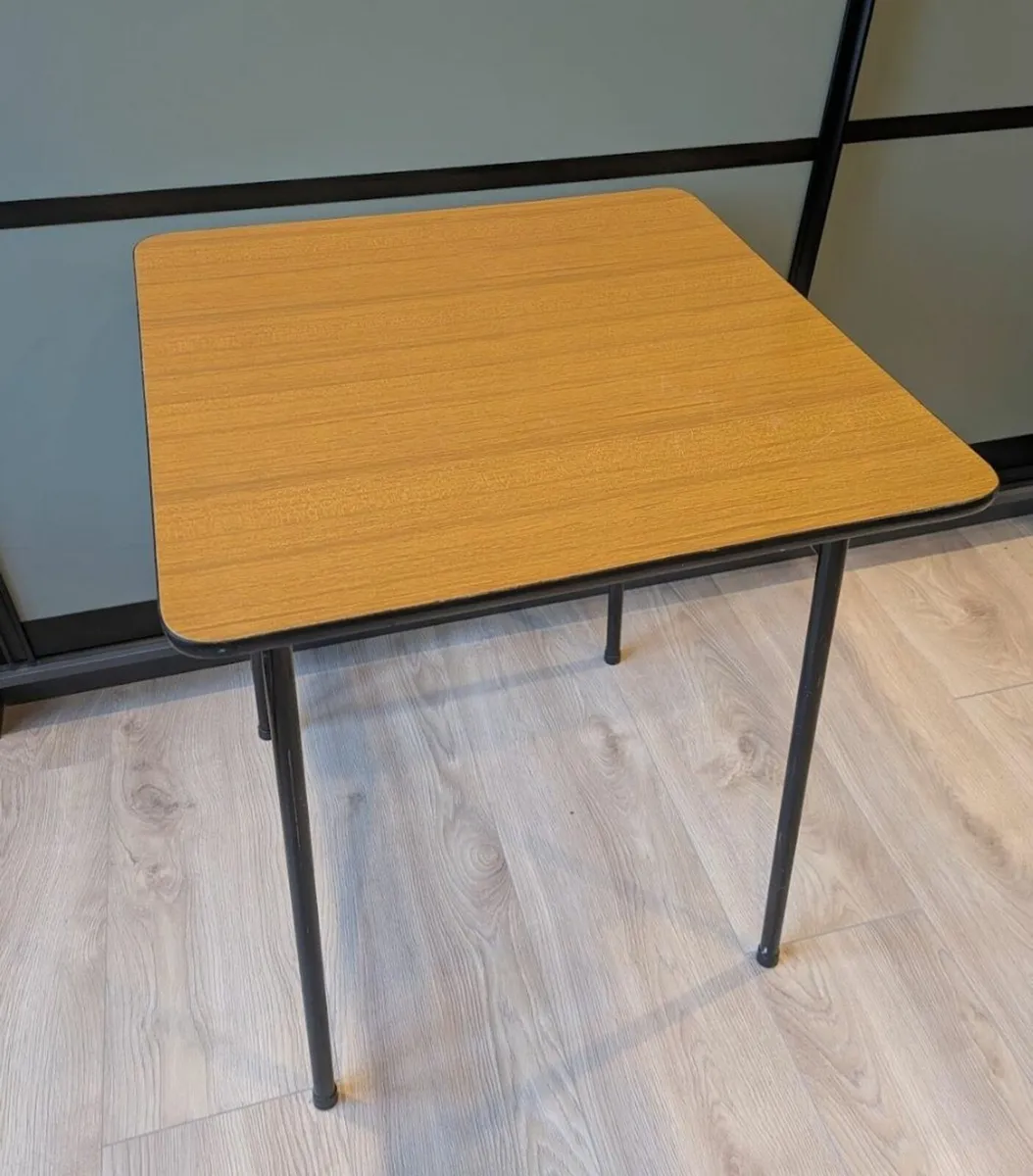 Table / Desk - Image 1