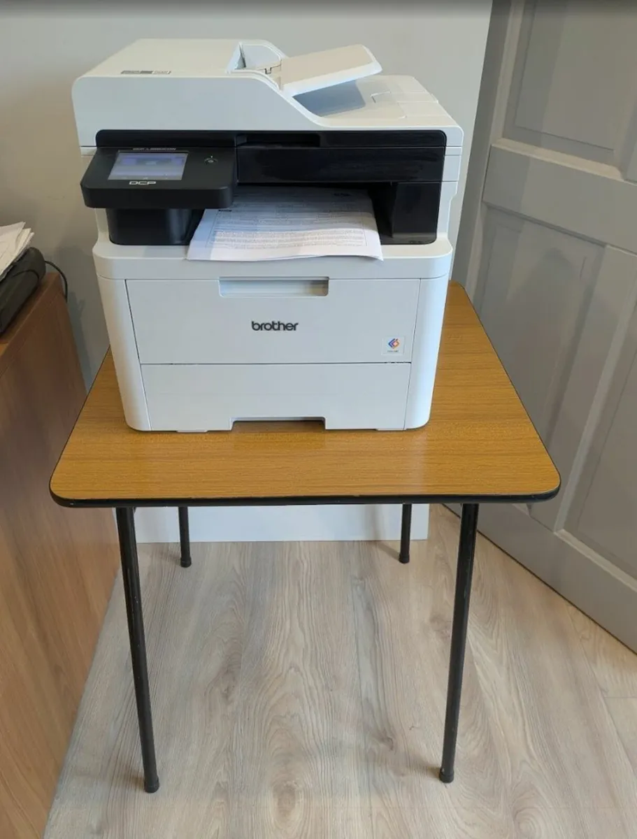 Table / Desk - Image 2